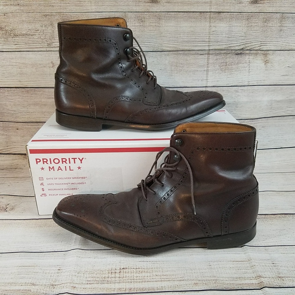 Magnanni Leather Wingtip Boots